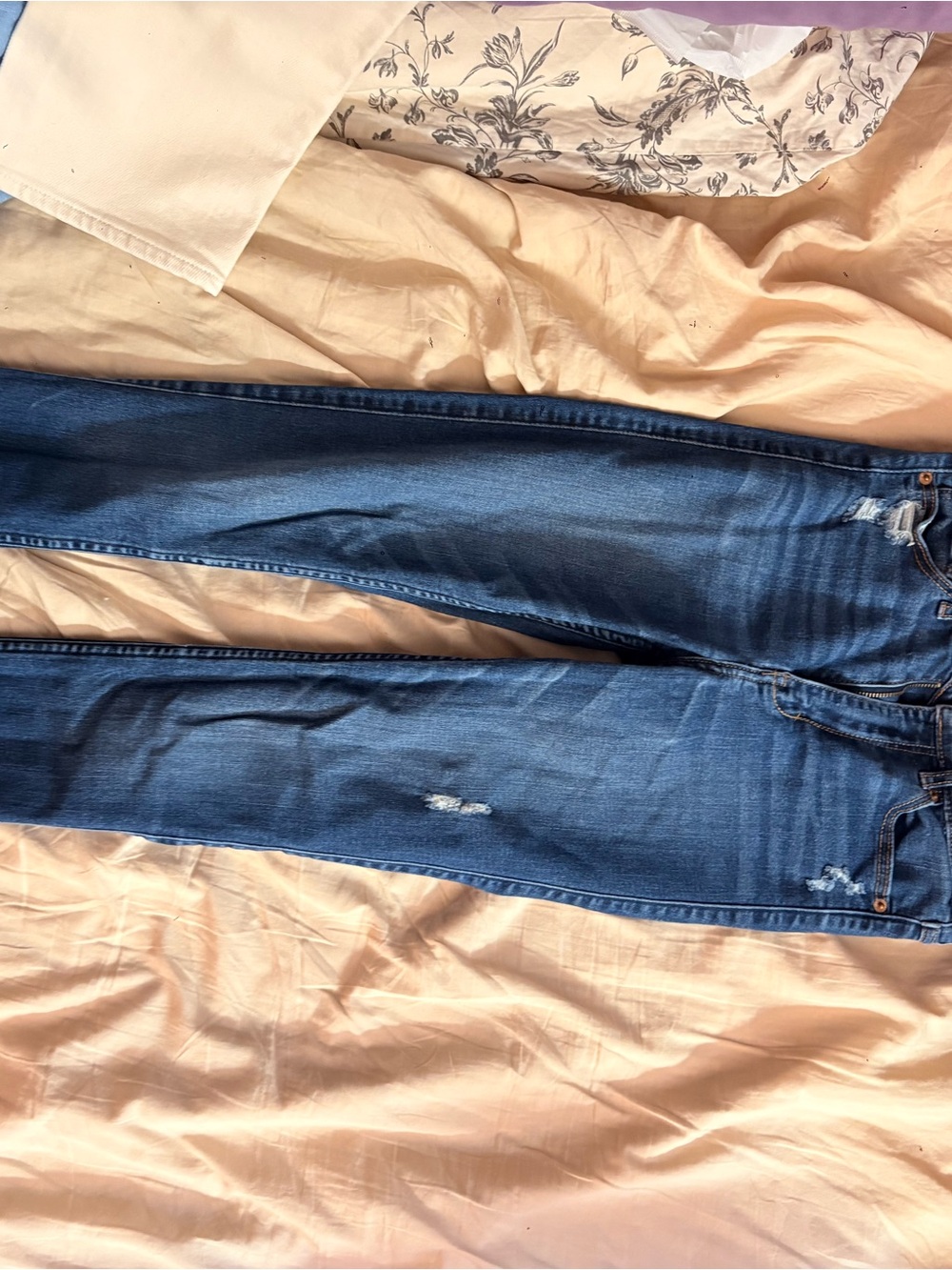 Abercrombie & Fitch Dark Blue Skinny Jeans with Light Distressing